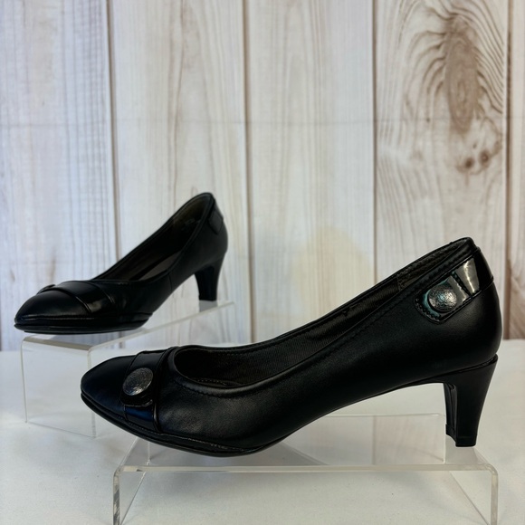 Sofft Tahlia Pumps Leather Buttons Straps Low Heel Comfort Heels Black Size 7.5 - Picture 1 of 15